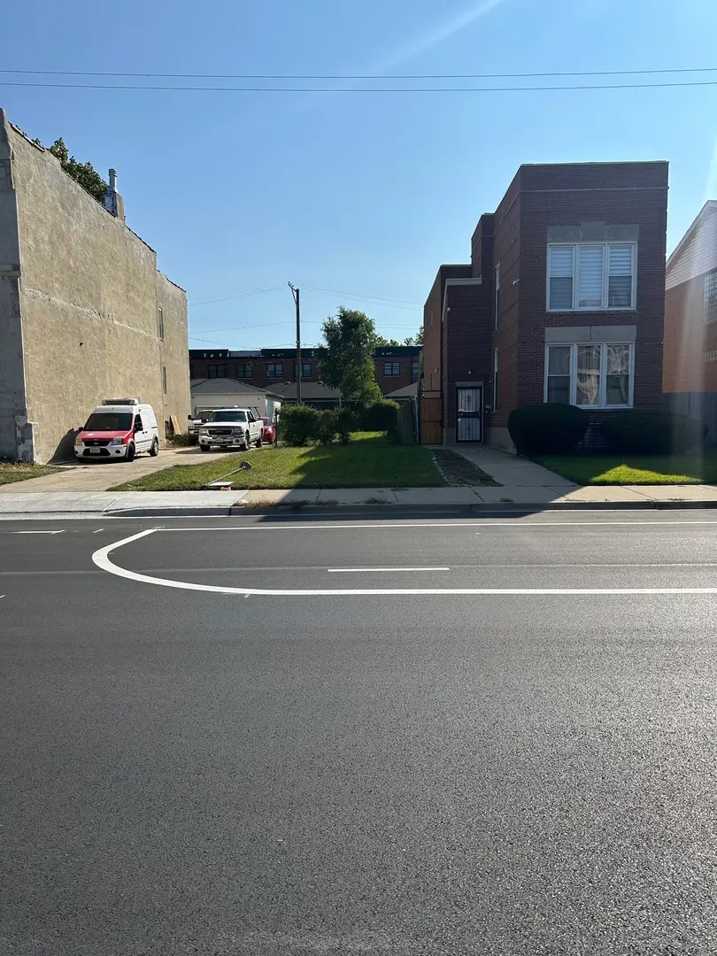 3333 S Indiana Avenue, Chicago, IL 60616 - Image #1