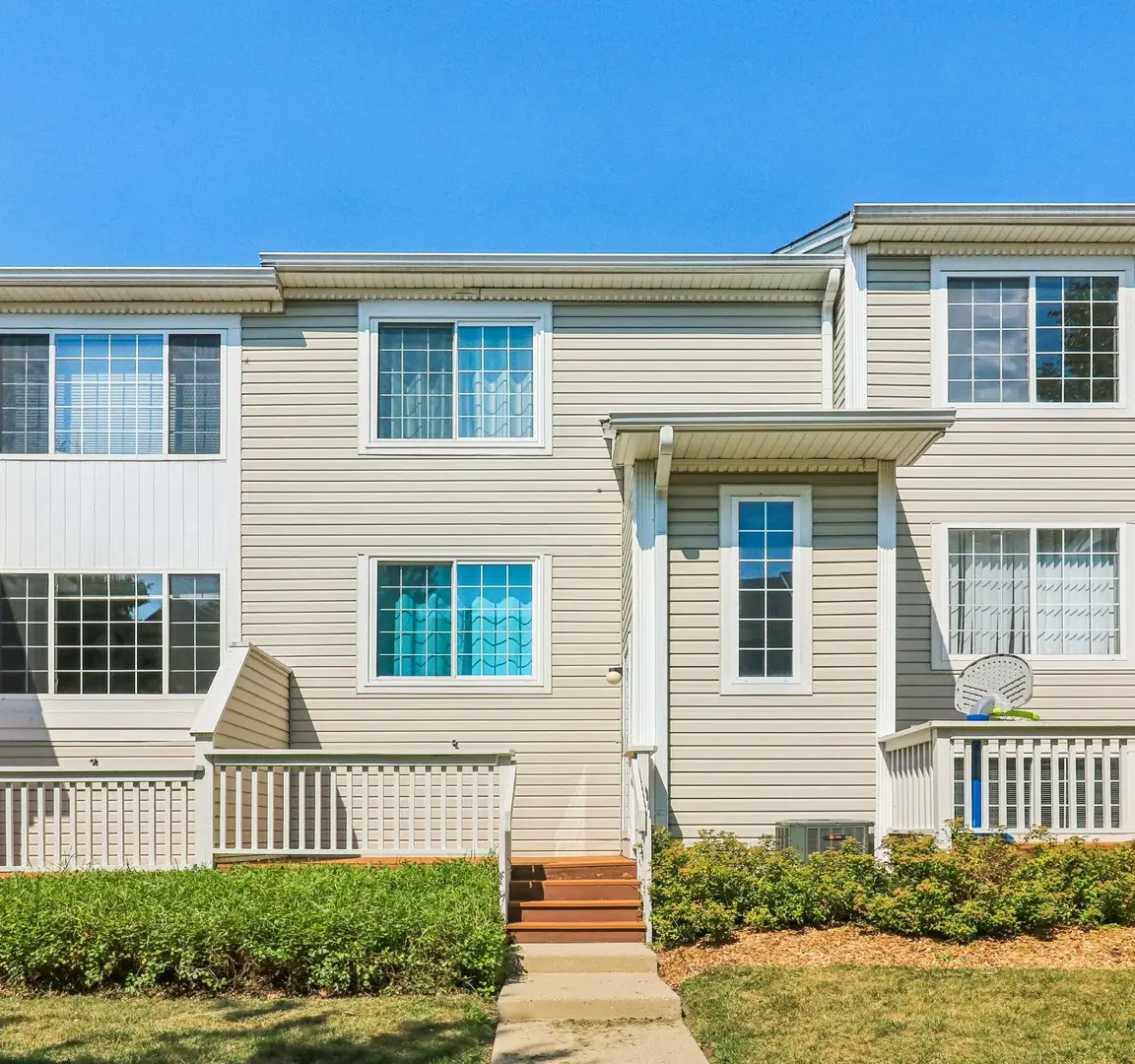 47 S Treehouse Lane, Round Lake, IL 60073 - Image #1