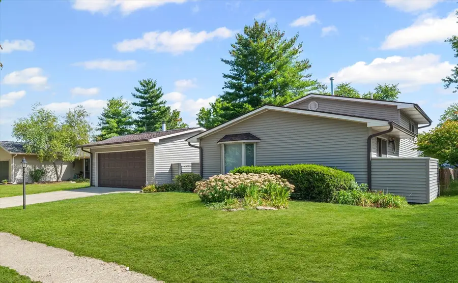 2306 Winchester Drive, Champaign, IL 61821 - Image #3