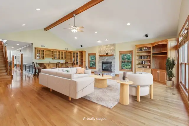 9804 Palmer Drive, Lakewood, IL 60014 - Image #3