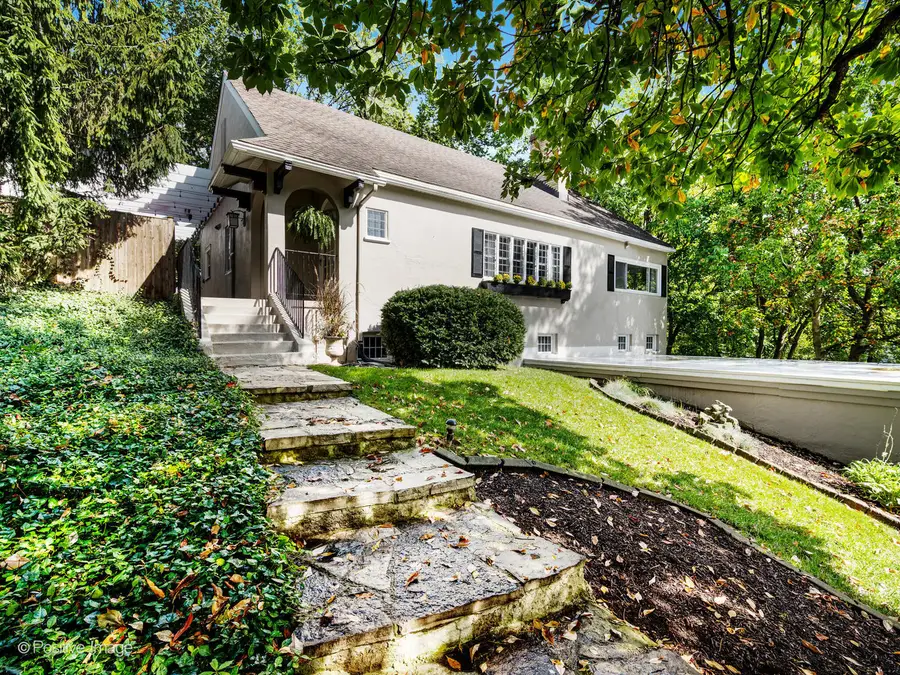 317 E Walnut Street, Hinsdale, IL 60521 - Image #2