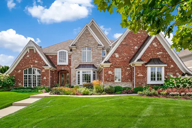 39W821 S Hathaway Lane, Geneva, IL 60134 - Image #2