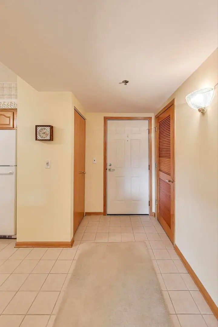 1200 S Prospect Avenue #108, Elmhurst, IL 60126 - Image #2