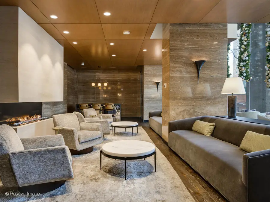 Address Withheld By Seller, Chicago, IL 60610 - Image #3