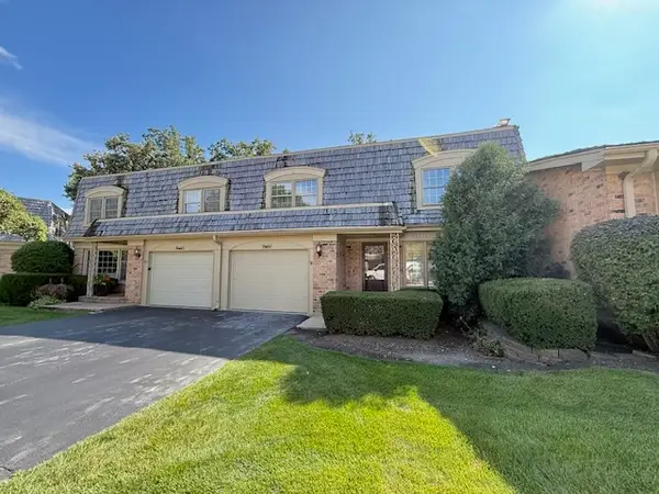 19W147 Avenue Royal, Oak Brook, IL 60523