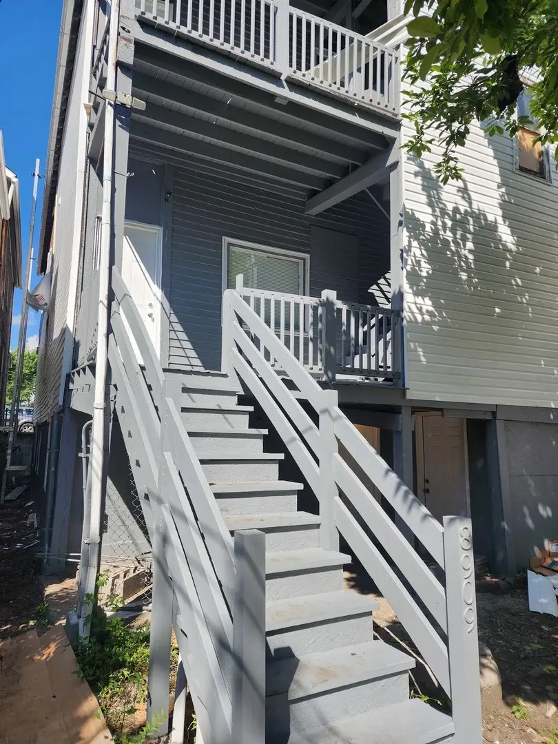 8909 S Houston Avenue, Chicago, IL 60617 - Image #3