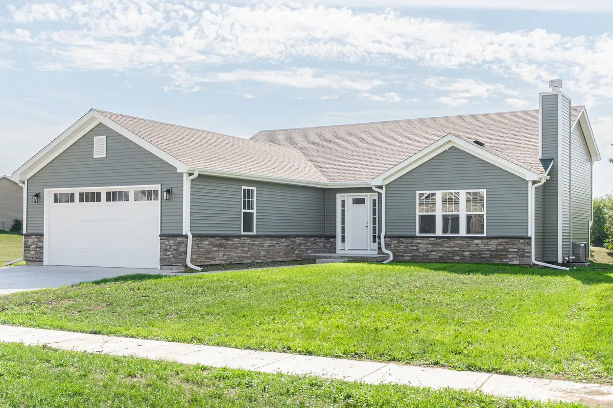 212 Saint Andrews Drive, Dekalb, IL 60115 - Image #1