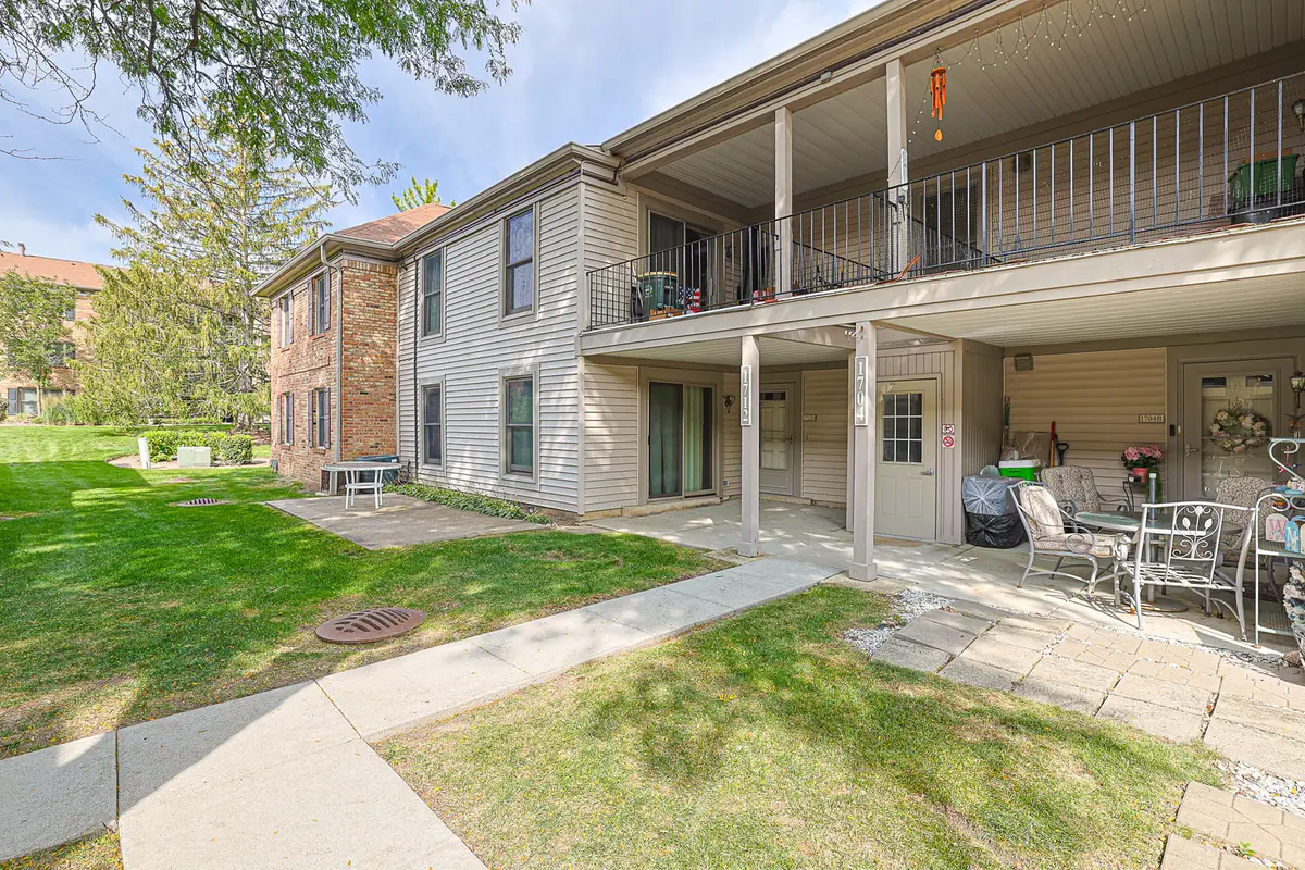 1704 Fayette Walk #B, Hoffman Estates, IL 60169 - Image #1