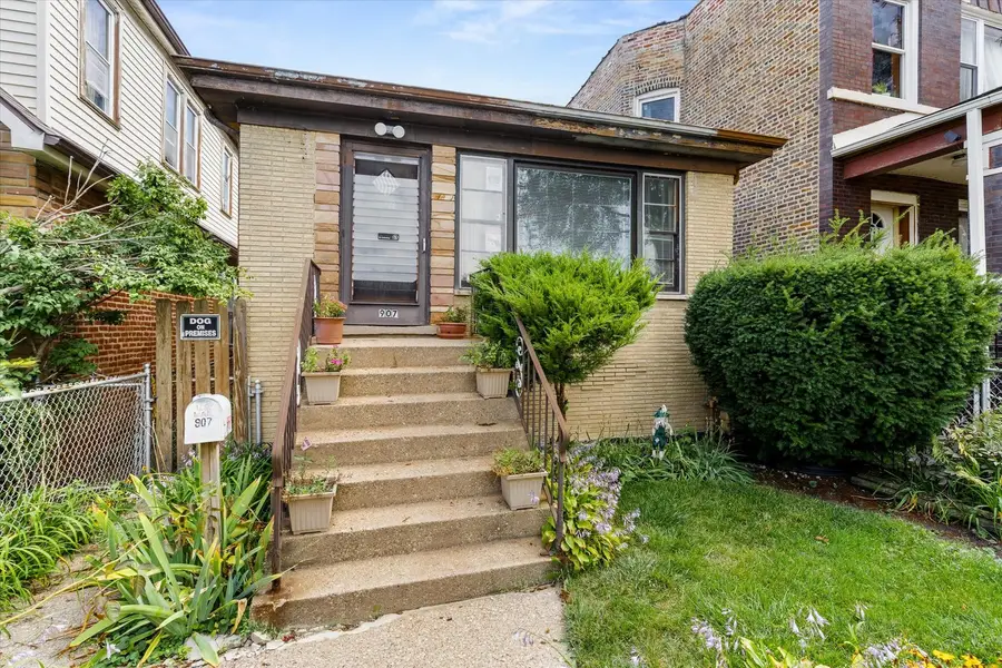 905 N Harding Avenue, Chicago, IL 60651 - Image #3