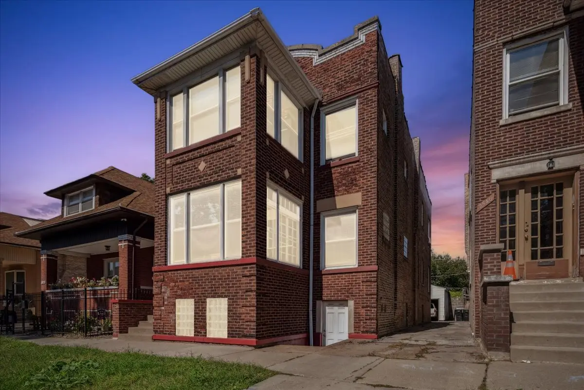 2542 E 73rd Street, Chicago, IL 60649 - Image #1