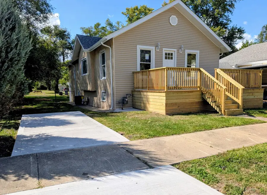 323 N Illinois Avenue, Kankakee, IL 60901 - Image #2