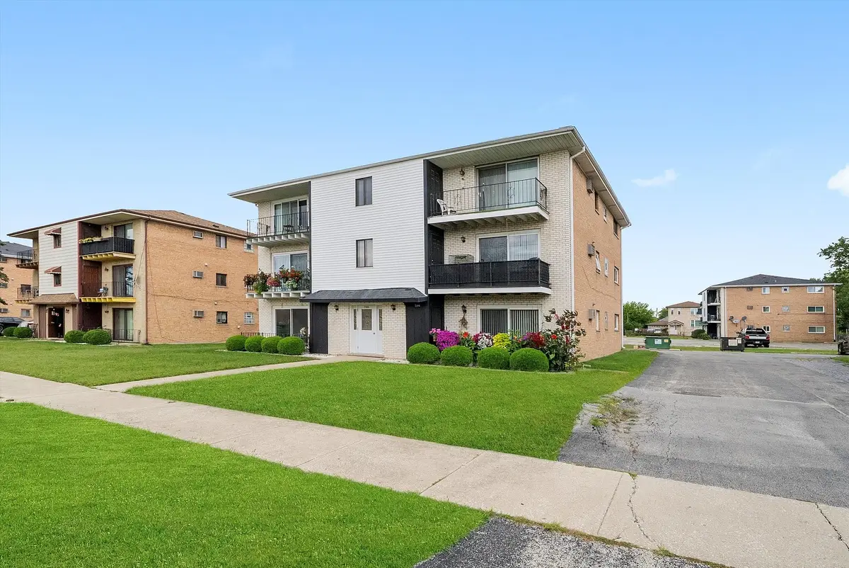 7306 W 86th Street #3B, Bridgeview, IL 60455 - Image #1