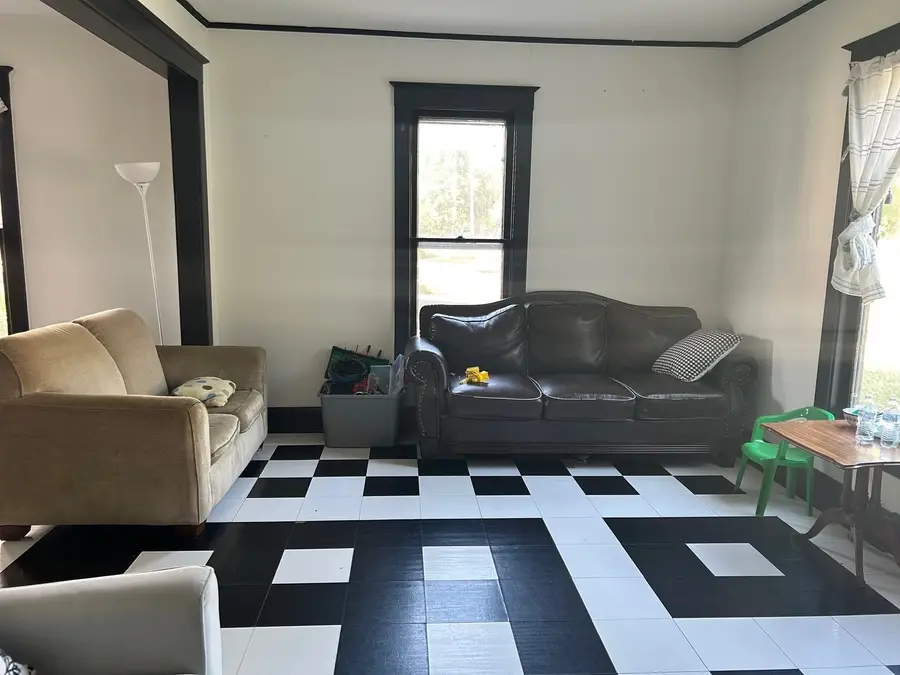 214 College Avenue, Dekalb, IL 60115 - Image #2