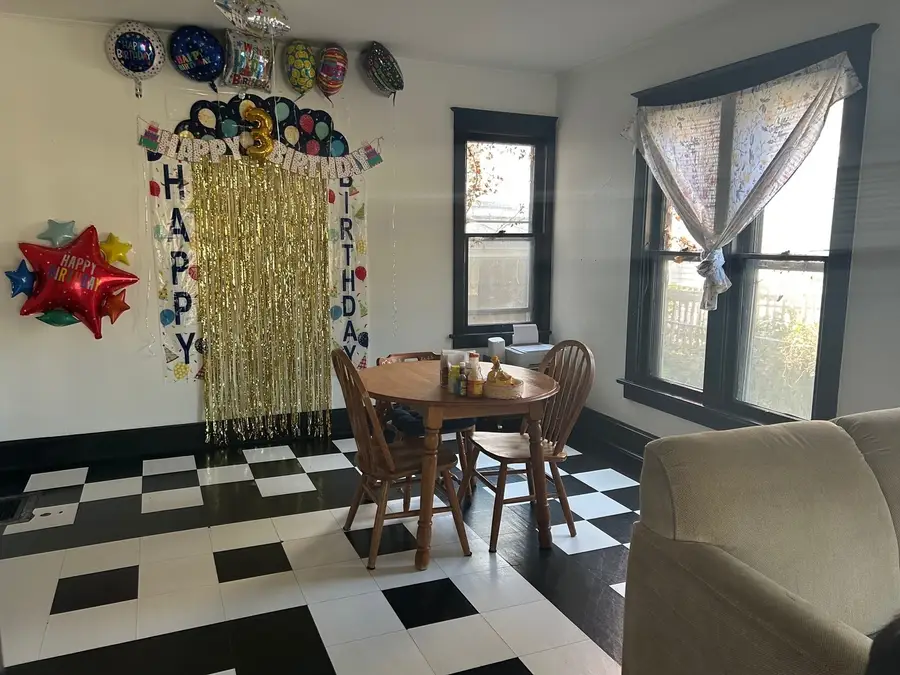 214 College Avenue, Dekalb, IL 60115 - Image #3