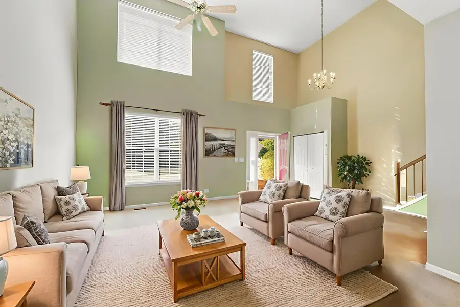 621 Mansfield Way, Oswego, IL 60543 - Image #3