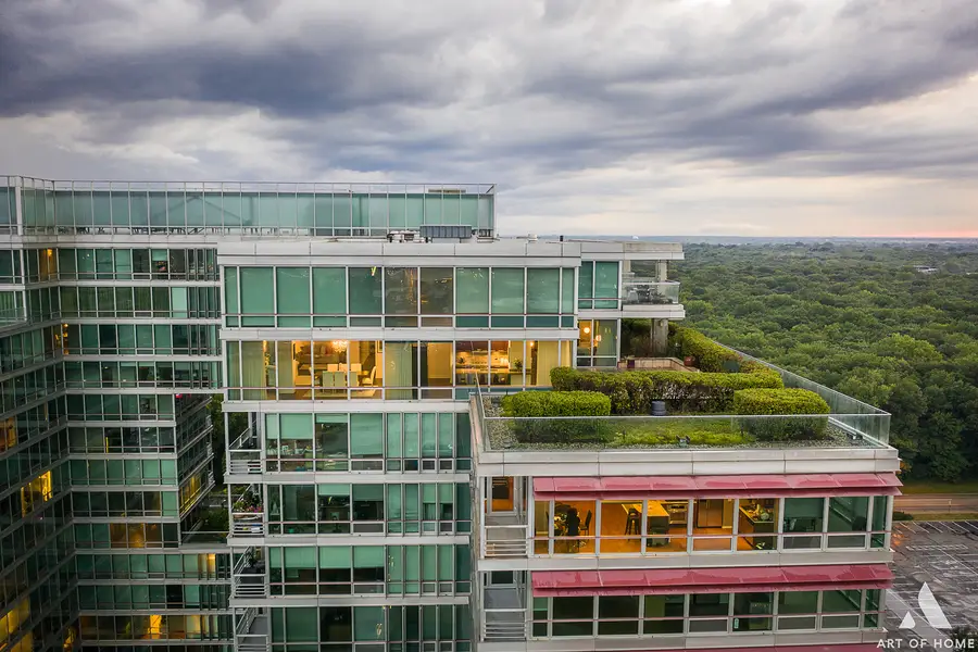 9725 Woods Drive #1913, Skokie, IL 60077 - Image #2