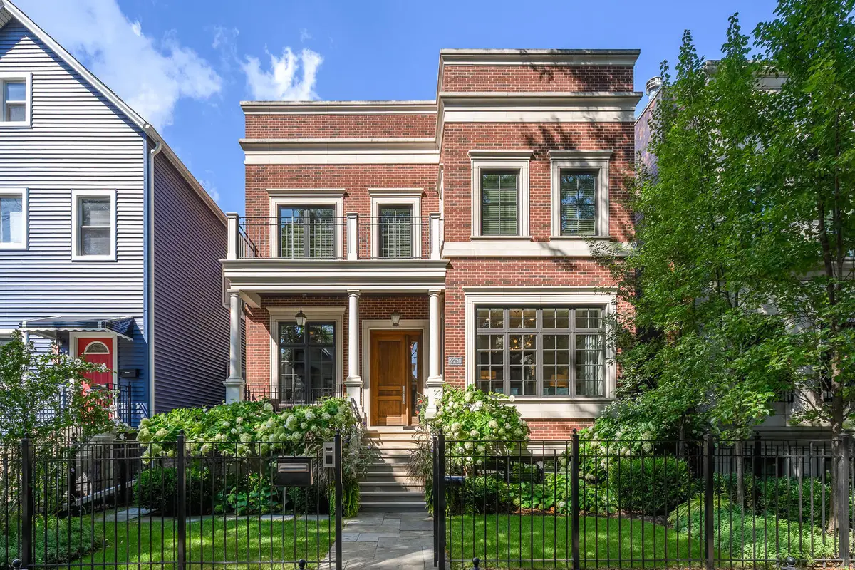2730 N Magnolia Avenue, Chicago, IL 60614 - #1