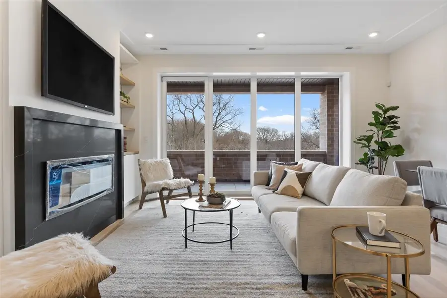 2405 W Sunnyside Avenue #2S, Chicago, IL 60625 - Image #3
