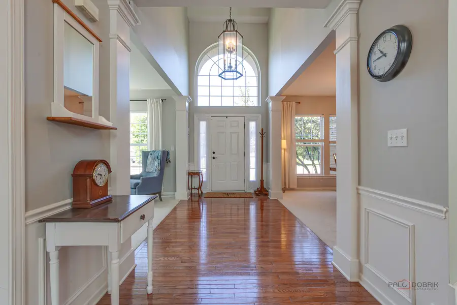 725 Porter Circle, Lindenhurst, IL 60046 - Image #2