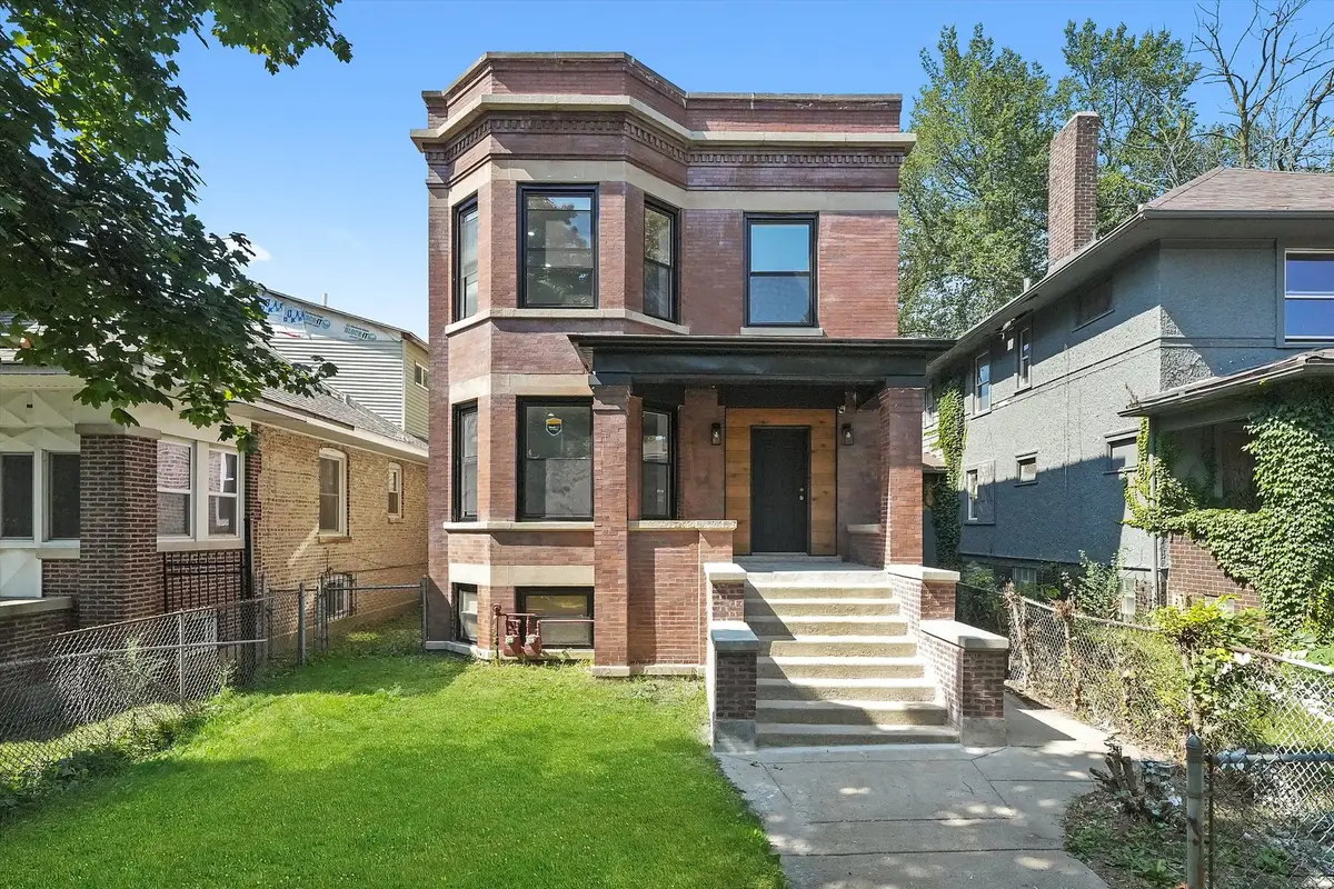 7748 S Marquette Avenue, Chicago, IL 60649 - Image #1
