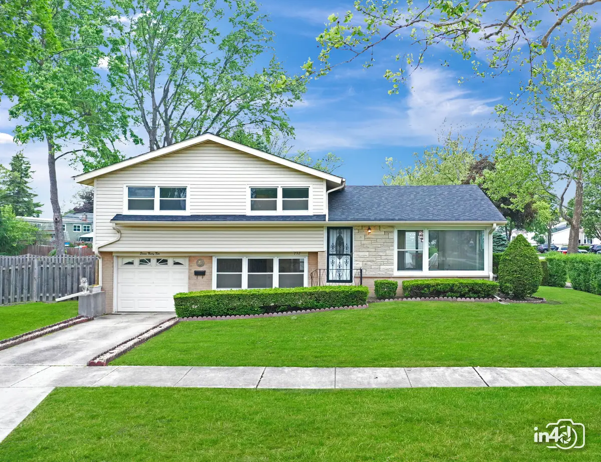 732 Luau Drive, Des Plaines, IL 60016 - Image #1