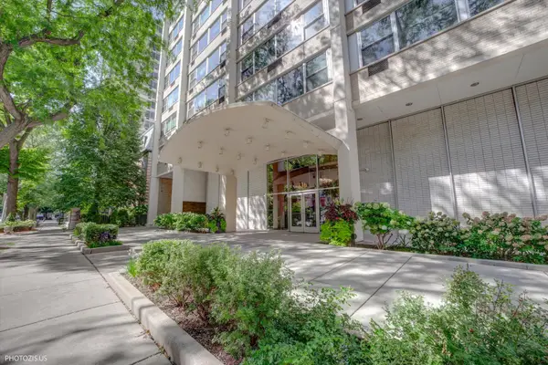 336 W Wellington Avenue #1002, Chicago, IL 60657