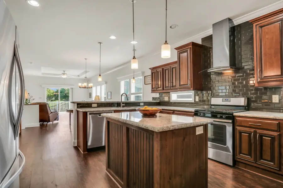 305 Legacy Court, Grayslake, IL 60030 - Image #2