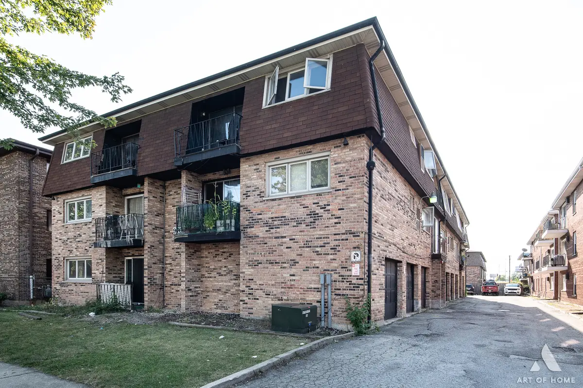 9708 Nottingham Avenue #11, Chicago Ridge, IL 60415 - Image #1