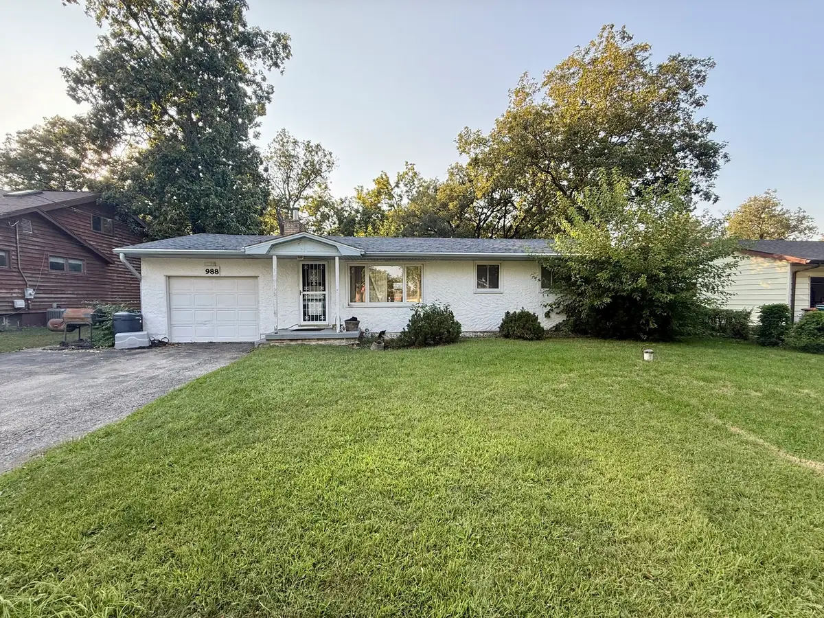 988 Spruce Lane, Saint Anne, IL 60964 - Image #1