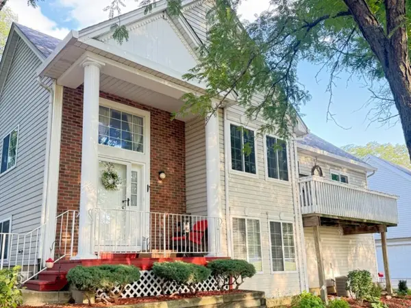 321 Candlelight Court, Bolingbrook, IL 60440