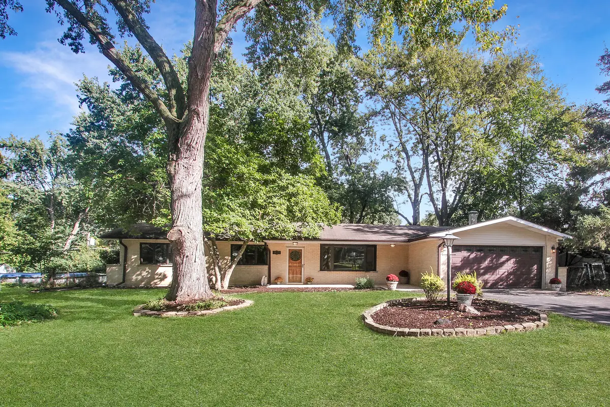 1623 Indian Hill Drive, Roselle, IL 60172 - Image #1