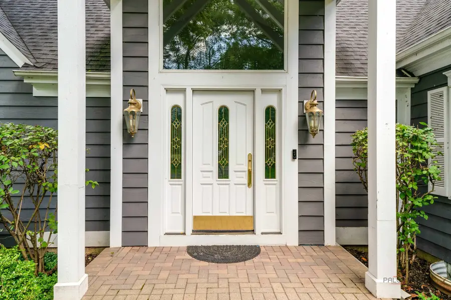 1884 Tweed Road, Inverness, IL 60067 - Image #2