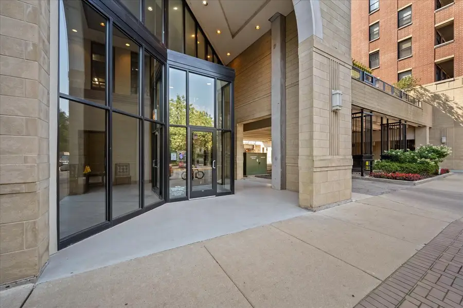 811 W 15th Place #708, Chicago, IL 60608 - Image #2