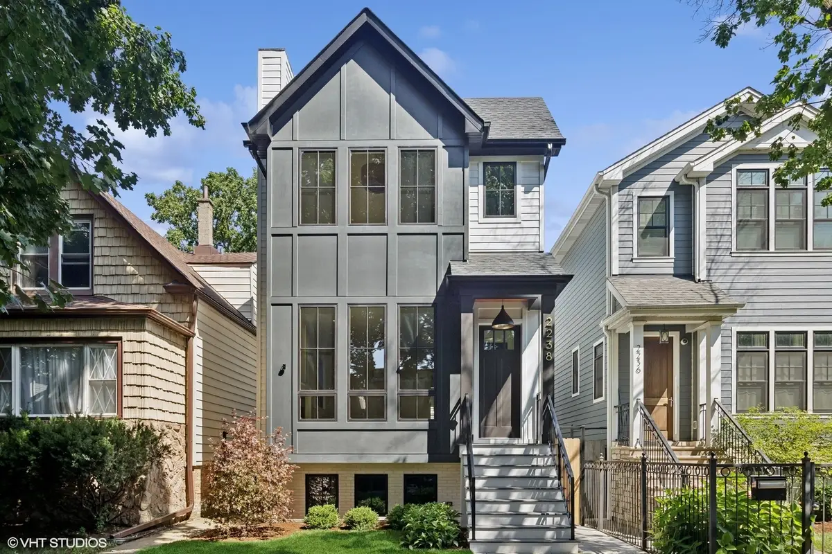 3306 N Hoyne Avenue, Chicago, IL 60618 - #1