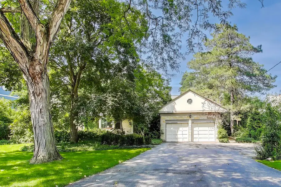 1295 Sunview Lane, Winnetka, IL 60093 - Image #2