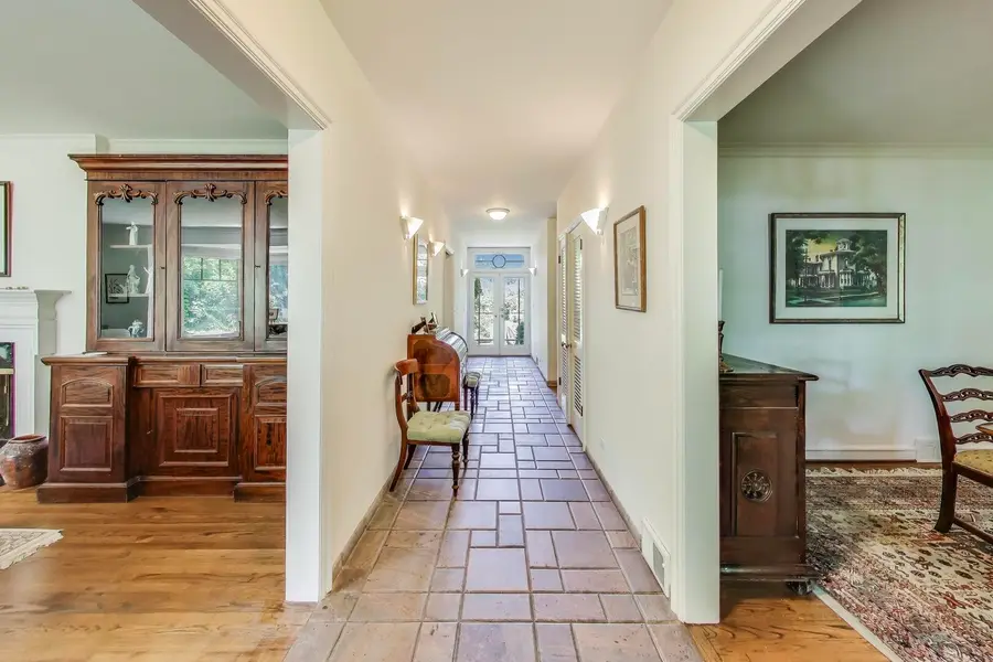 1295 Sunview Lane, Winnetka, IL 60093 - Image #3