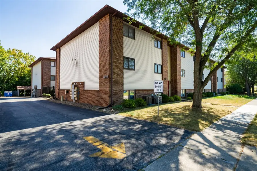 1916 Tracy Drive #26, Bloomington, IL 61704 - Image #2