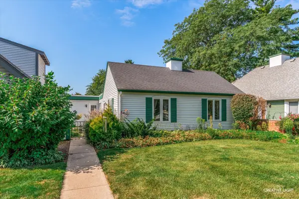 117 Boulder Hill Pass #117, Montgomery, IL 60538