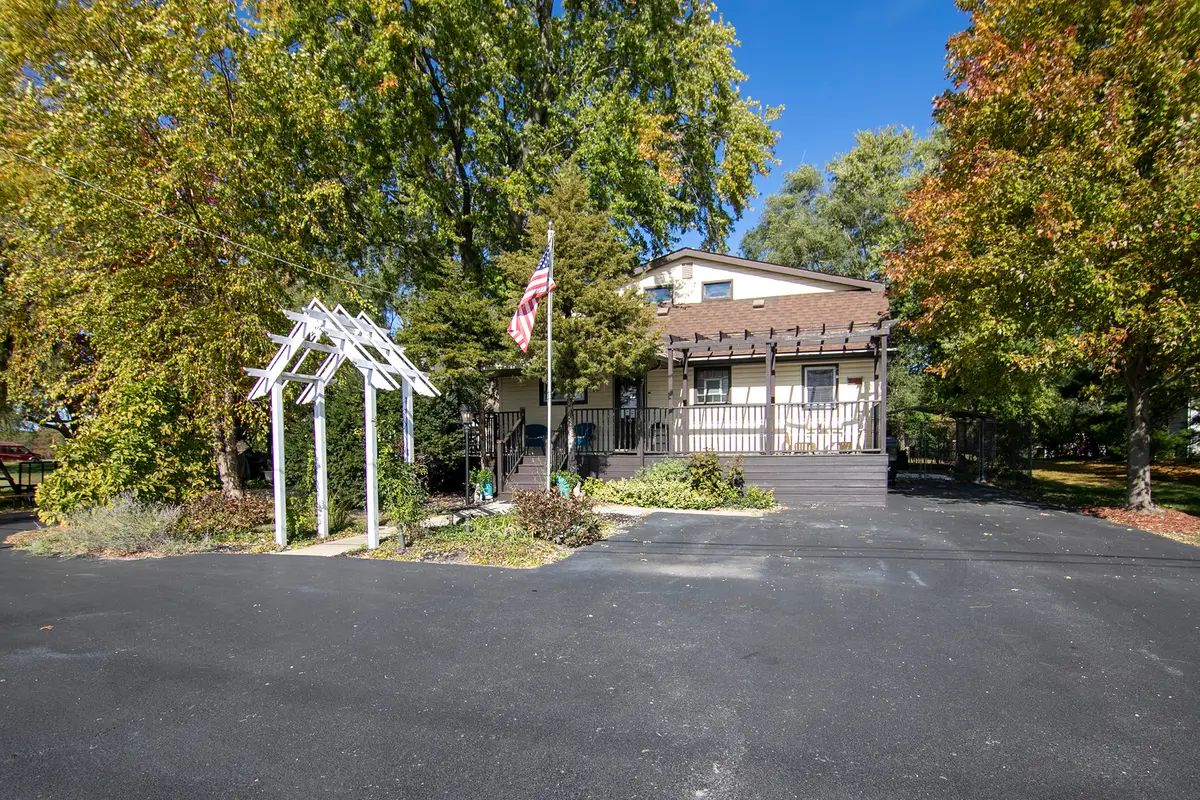 201 E Vanderkarr Road, Saint Anne, IL 60964 - Image #1