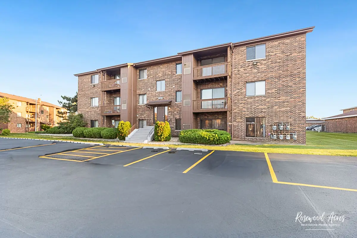 15718 Peggy Lane #2, Oak Forest, IL 60452 - Image #1