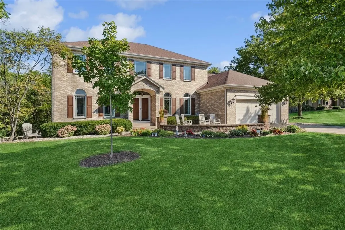 7 Iroquois Court, Oswego, IL 60543 - #1