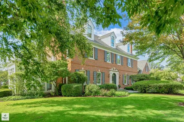 8010 Greenbriar Court, Burr Ridge, IL 60527