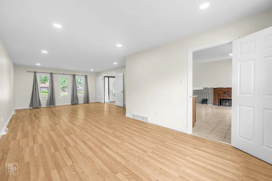 14023 Chelsea Drive, Orland Park, IL 60462 - Image #2