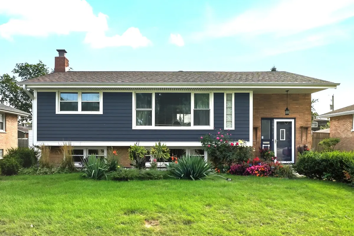 10817 S Oak Park Avenue, Worth, IL 60482 - Image #1