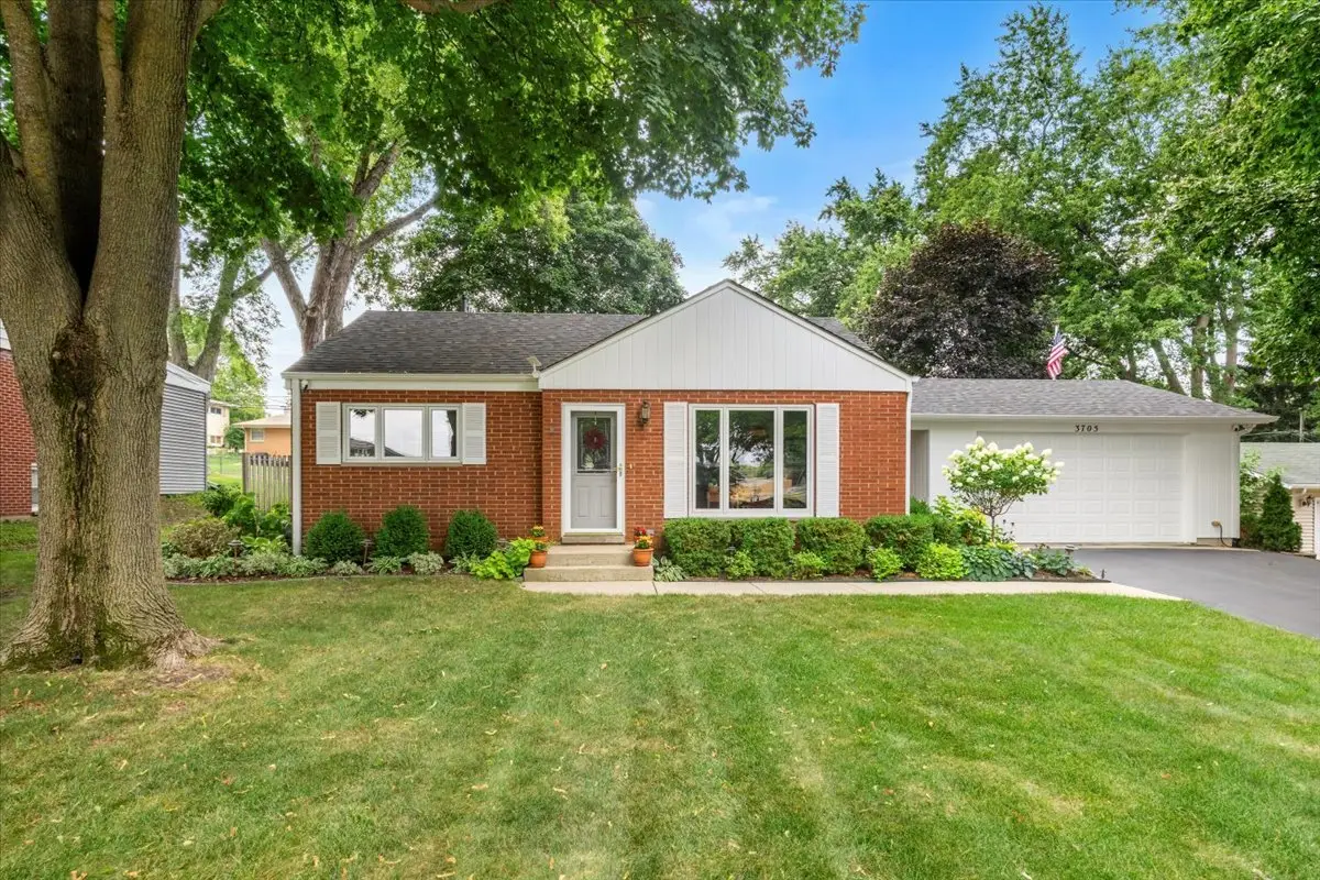 3705 W Anne Street, McHenry, IL 60050 - Image #1