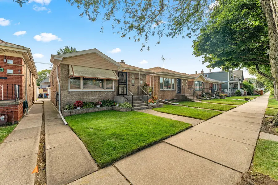 10305 S Avenue O Avenue, Chicago, IL 60617 - Image #2
