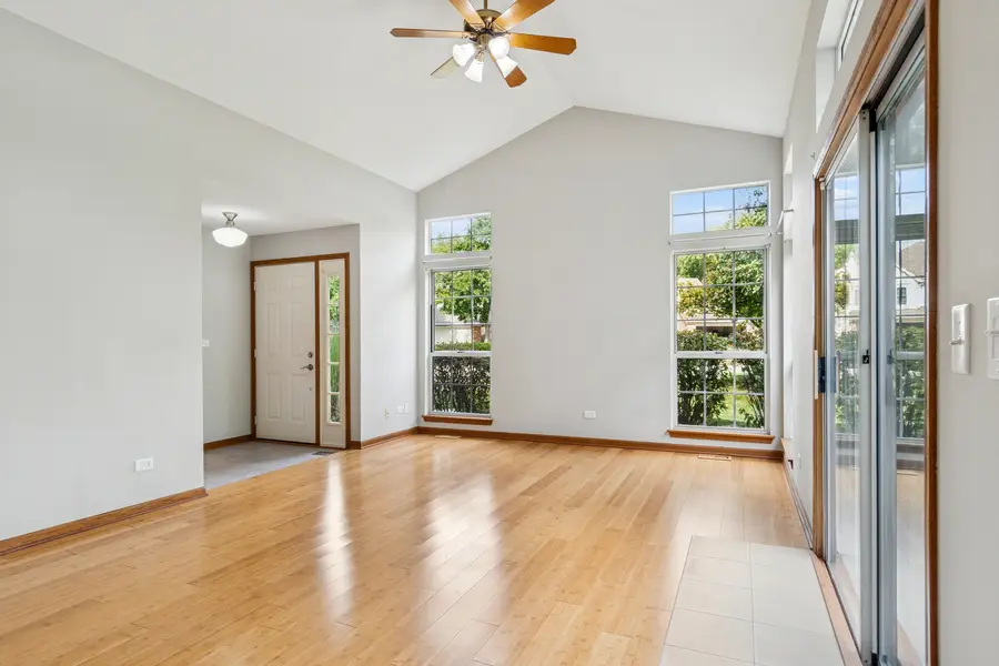 30W073 Penny Lane, Warrenville, IL 60555 - Image #3