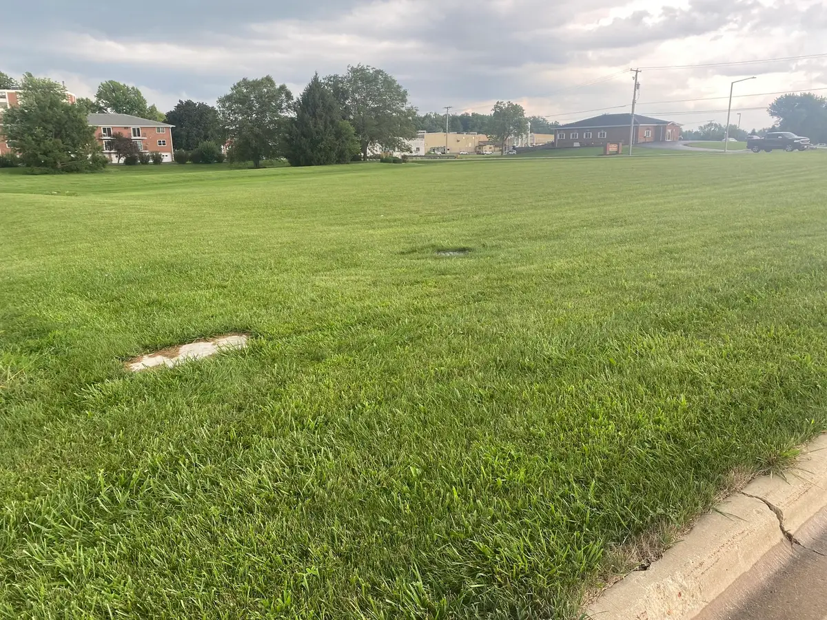 000 West Lawn Avenue, Mendota, IL 61342 - Image #1