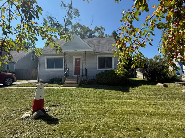 1724 Lotus Drive, Round Lake Heights, IL 60073