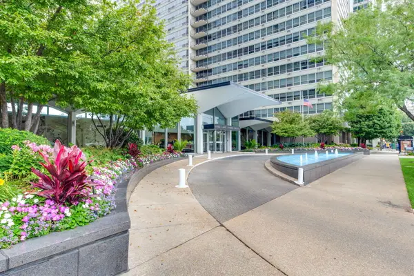 3550 N Lake Shore Drive #622, Chicago, IL 60657